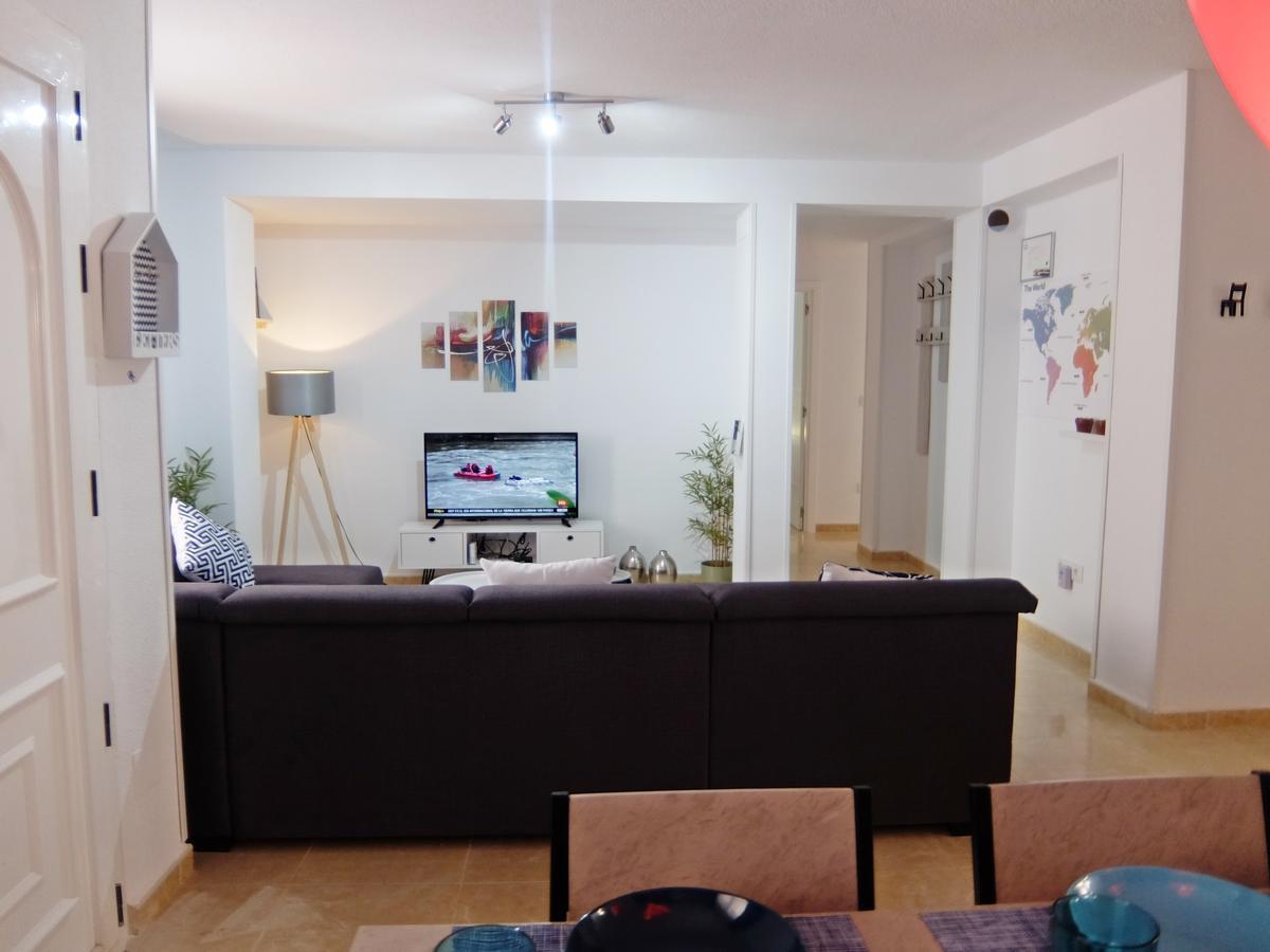 Apartamento Familiar Junto A La Playa De San Fernando - أوليفا المظهر الخارجي الصورة