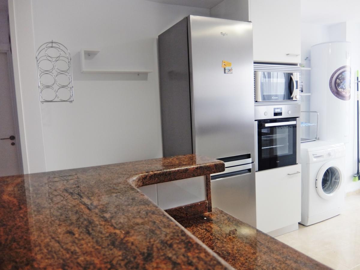 Apartamento Familiar Junto A La Playa De San Fernando - أوليفا المظهر الخارجي الصورة