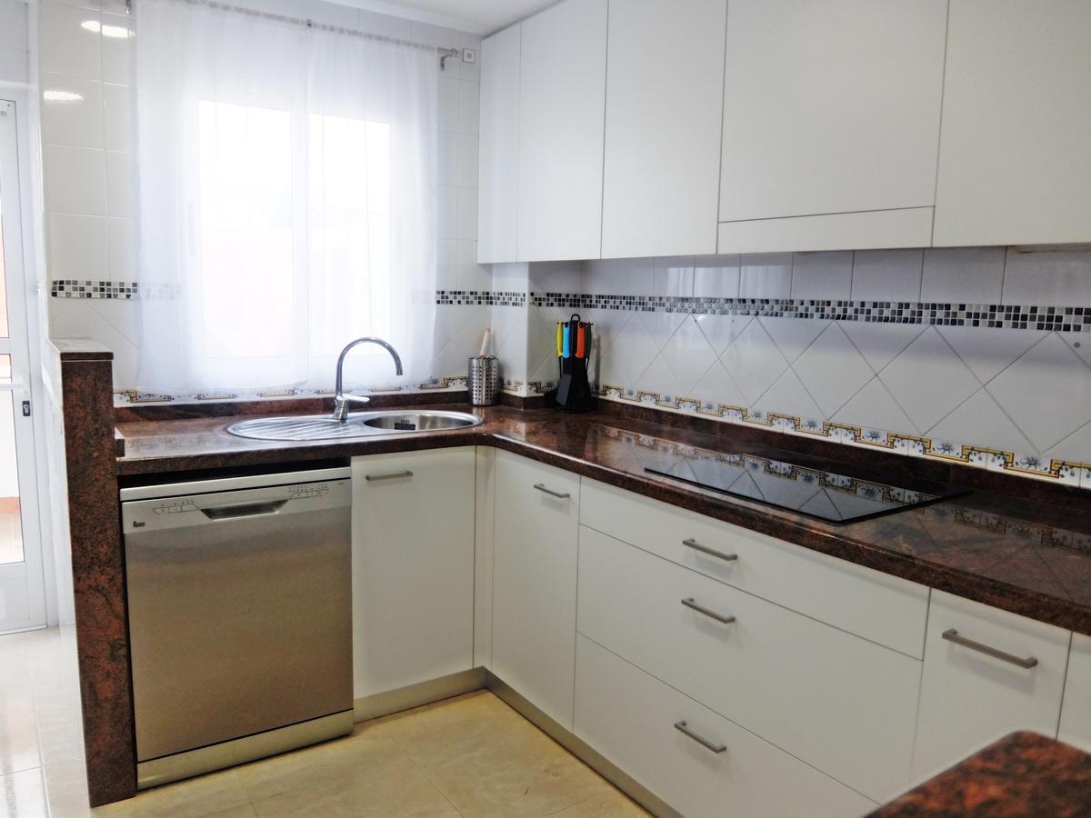 Apartamento Familiar Junto A La Playa De San Fernando - أوليفا المظهر الخارجي الصورة