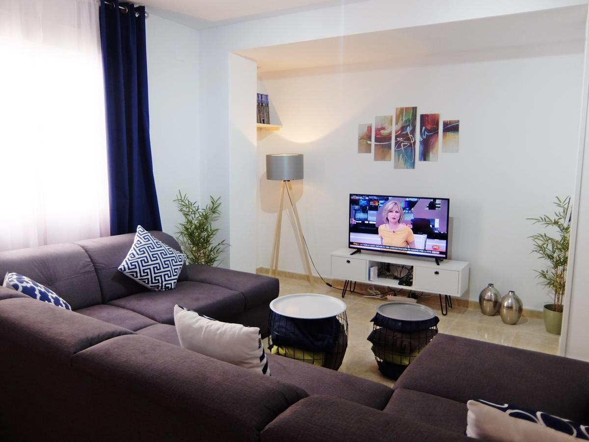 Apartamento Familiar Junto A La Playa De San Fernando - أوليفا المظهر الخارجي الصورة